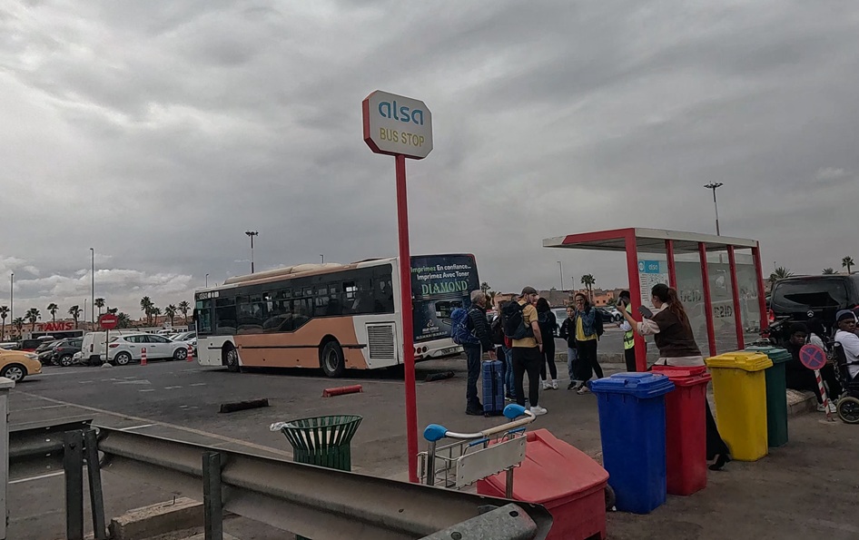 マラケシュ・メナラ空港のバス停