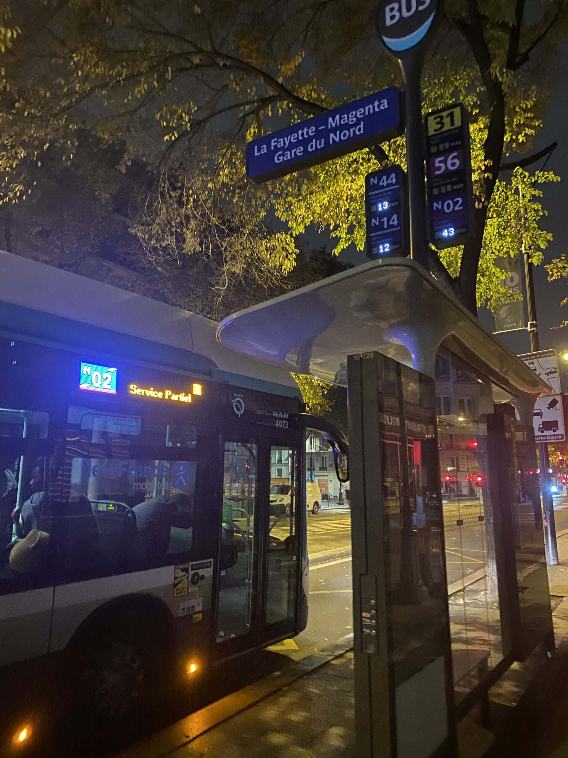 パリ北駅のバス停
