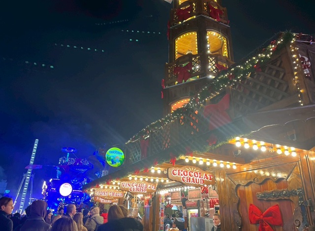 チュイルリー庭園のクリスマスマーケット