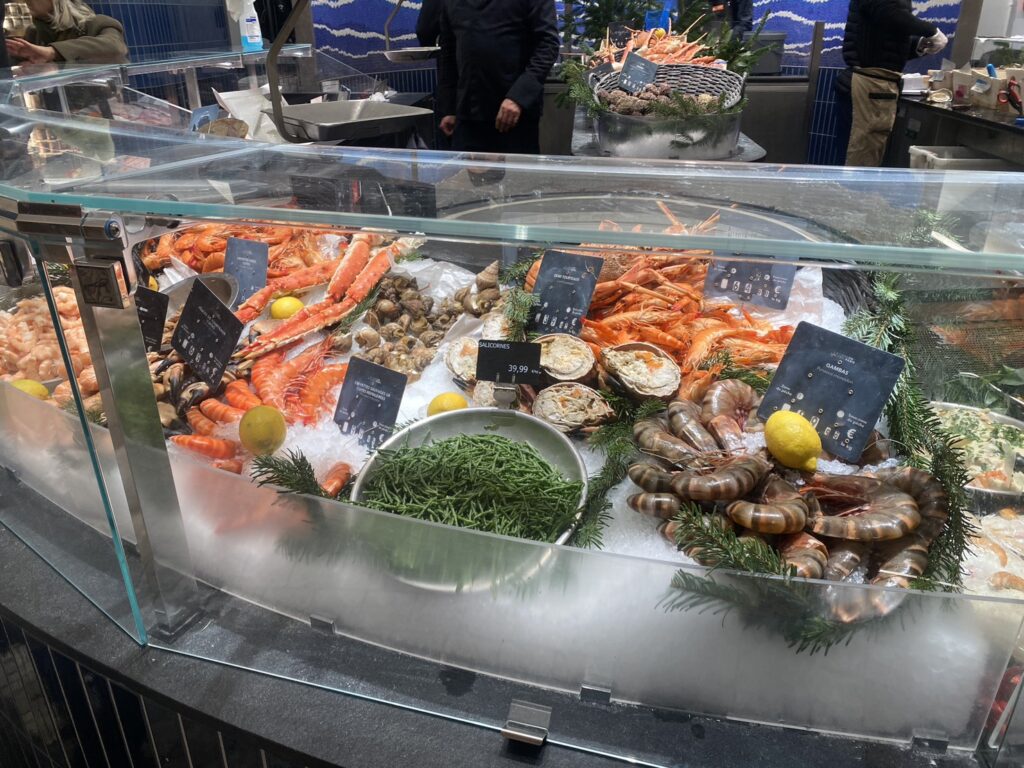 ボン・マルシェ食品館の海鮮コーナー