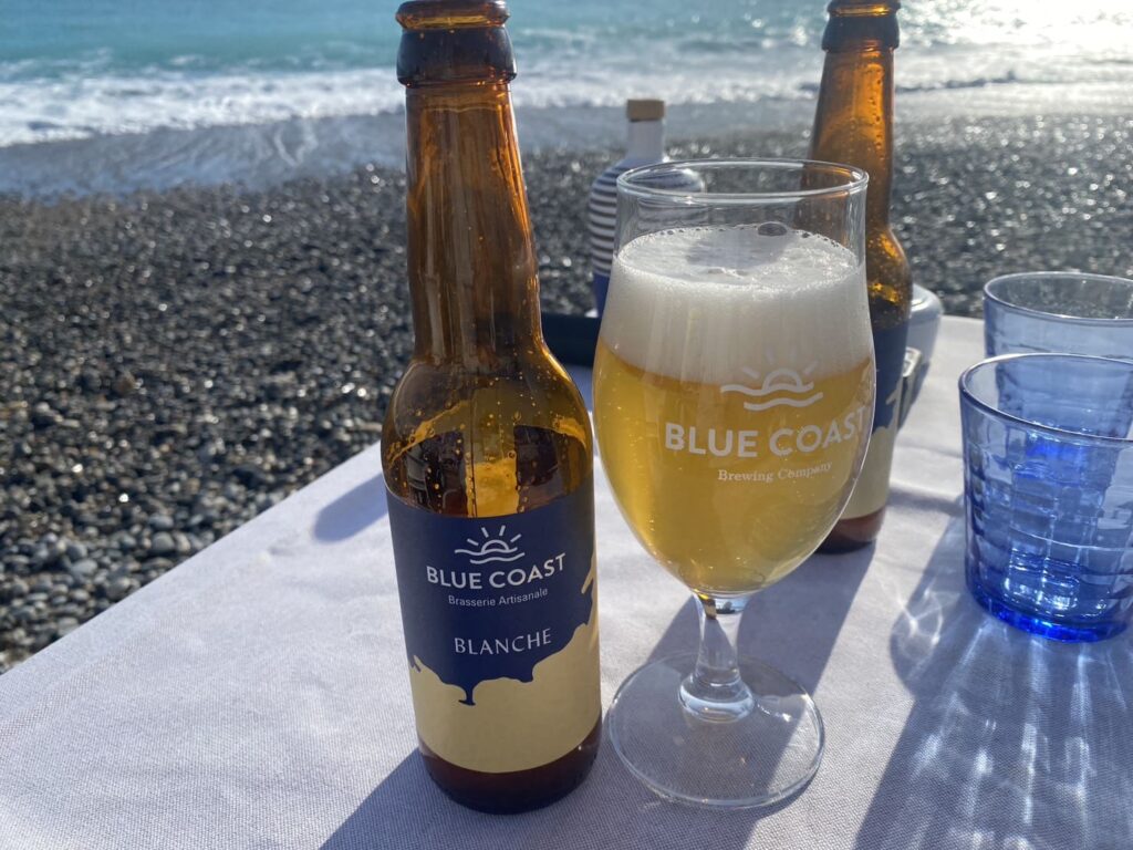 ニースのクラフトビールBLUE COAST