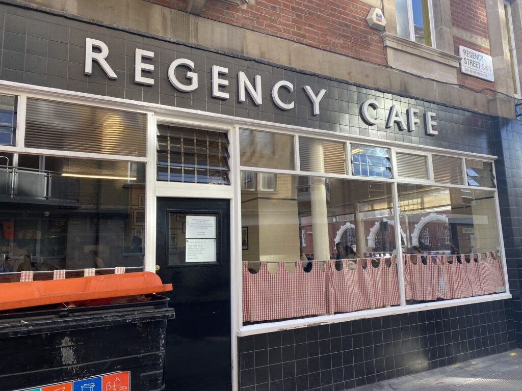ロンドンのRegency Cafe