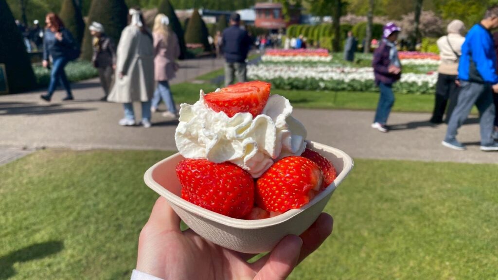 オランダの屋台のいちご