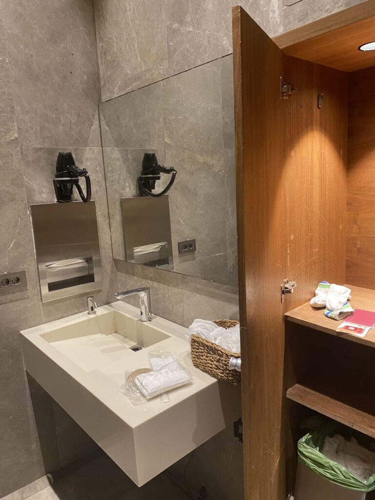 iGA Loungeのシャワールーム